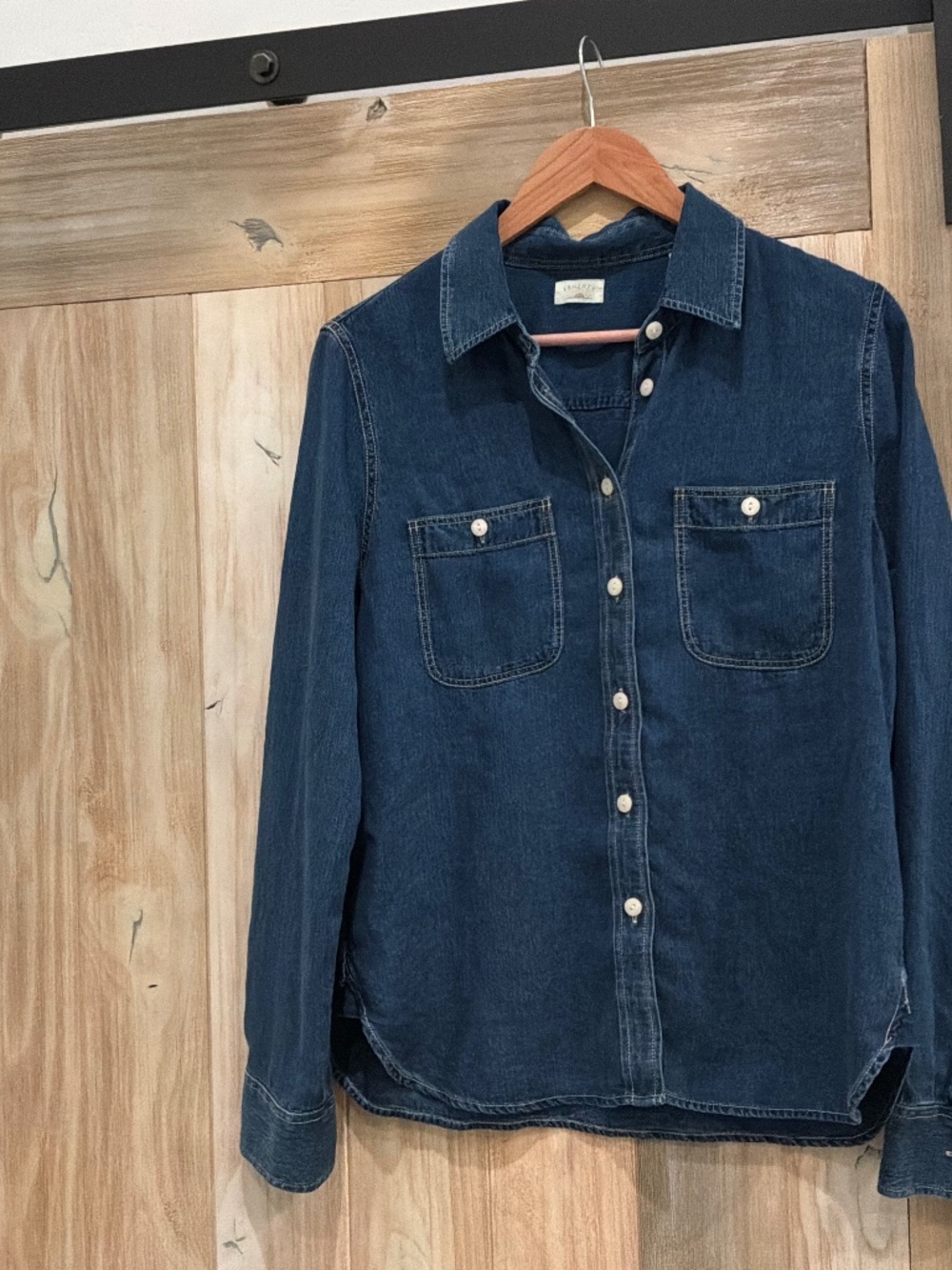 Faherty woman’s denim button up, Size Medium